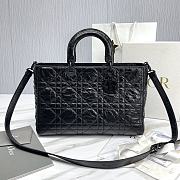 Bagsaaa Dior Large Lady D-Sire Bag Black Macrocannage Crinkled Calfskin - 35 x 23 x 15 cm - 1