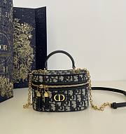 Bagsaaa Dior 30 Montaigne Mini Vanity Case Blue Dior Oblique Jacquard - 16.5 x 8 x 9.5 cm - 1