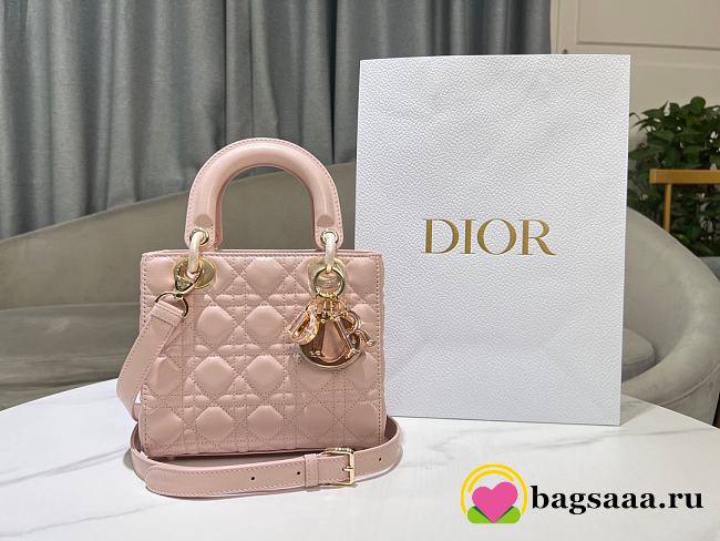 Bagsaaa Small Lady Dior Bag Powder Pink Cannage Lambskin M0531 - 20 x 17 x 8 cm - 1