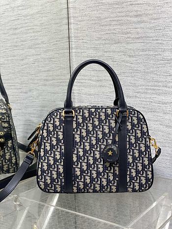 Bagsaaa Dior Large D-Vibe Bowling Bag Blue Dior Oblique Jacquard - 31 x 22.5 x 11.5 cm