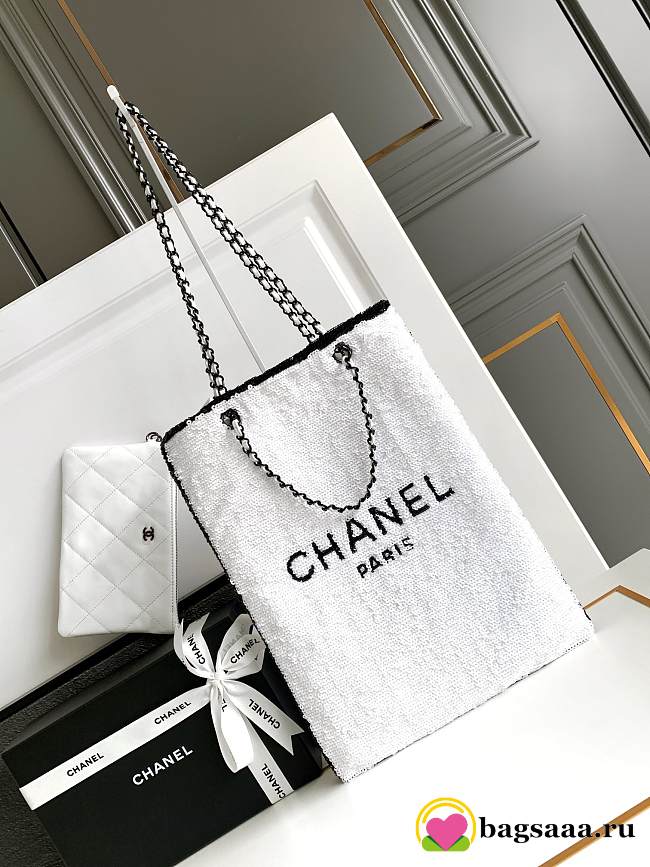 Bagsaaa Chanel Shopping Bag AS4856 White Sequins & Black Metal - 39 × 30 × 2 cm - 1