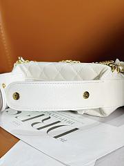 Bagsaaa Chanel Pouch Grained Calfskin White AP3943 - 17 × 18 × 7 cm - 5