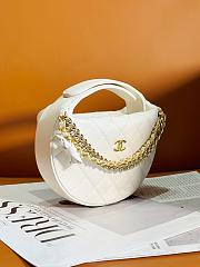 Bagsaaa Chanel Pouch Grained Calfskin White AP3943 - 17 × 18 × 7 cm - 4