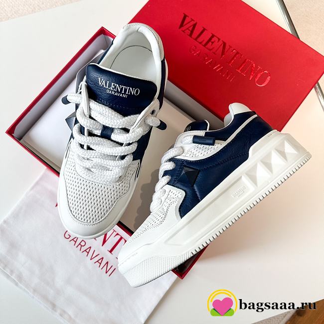 Bagsaaa Valentino Garavani Sneakers One Stud XL White & Navy Blue - 1