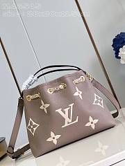 Bagsaaa Louis Vuitton M25453 Bundle Bag Grey/Cream - 28 x 20 x 11.5 cm - 1