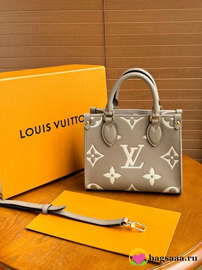 Bagsaaa Louis Vuitton M47054 OnTheGo BB Bag Grey/Cream - 18 x 15 x 8.5 cm - 1