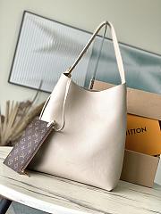 Bagsaaa Louis Vuitton M25022 Low Key Hobo MM Bag Cream - 31 x 35 x 18 cm - 1