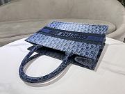 Bagsaaa Medium Dior Book Tote Blue Denim Dior Oblique Jacquard - 36 x 27.5 x 16.5 cm - 3