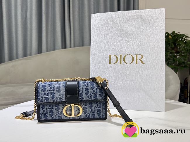 Bagsaaa Dior 30 Montaigne East-West Bag with Chain Blue Denim Dior Oblique Jacquard - 21 x 12 x 6 cm - 1