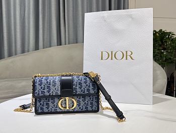 Bagsaaa Dior 30 Montaigne East-West Bag with Chain Blue Denim Dior Oblique Jacquard - 21 x 12 x 6 cm