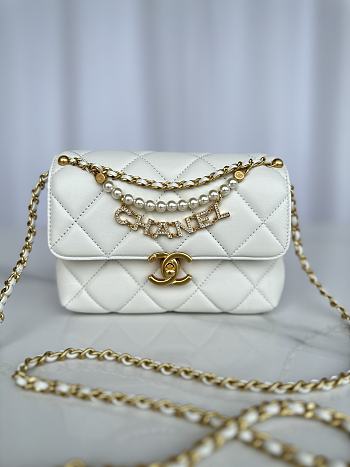 Bagsaaa Chanel Mini Flap Bag AS4986 White - 13 × 20 × 7,5 cm