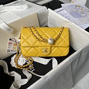 Bagsaaa Chanel Small Flap Bag AS4861 Yellow - 13 × 20.5 × 6.5 cm - 1