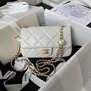 Bagsaaa Chanel Small Flap Bag AS4861 White - 13 × 20.5 × 6.5 cm - 1