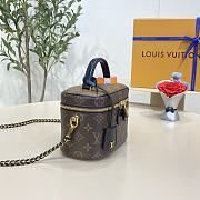 Bagsaaa Louis Vuitton M45165 Vanity PM Monogram - 19 x 13 x 11 cm - 4