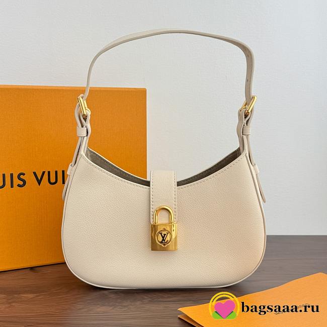 Bagsaaa Louis Vuitton M24990 Low Key Shoulder Bag Cream - 26 x 18 x 7 cm - 1