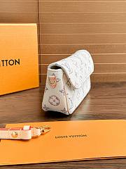 Bagsaaa Louis Vuttion M83499 Wallet on Chain Ivy Multicolor White - 23.5 x 12 x 4.3 cm - 2