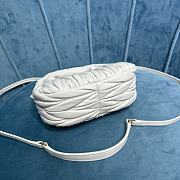 Bagsaaa Miumiu Wander Matelassé Nappa Leather Hobo Mini-bag White - 14x17.5x5.5 cm - 3