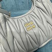 Bagsaaa Miumiu Wander Matelassé Nappa Leather Hobo Mini-bag Pearl Gray - 14x17.5x5.5 cm - 3