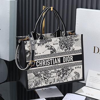 Bagsaaa Medium Dior Book Tote Latte Multicolor Dior Zodiac Embroidery and Black Calfskin - 36.5 x 28 x 17.5 cm