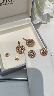 Bagsaaa Dior Rose des Vents Earrings Pink Gold and Diamonds - 4