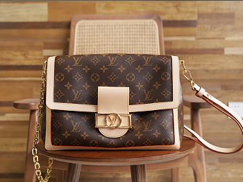 Bagsaaa Louis Vuitton M47149 Dauphine Soft GM Bag Monogram - 28 x 20 x 11 cm