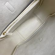 Bagsaaa YSL Le 5 À 7 Supple Small In Grained Leather White 713938 - 23x22x10 cm - 3