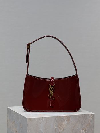 Bagsaaa YSL Le 5 À 7 In Patent Leather Red 657228 - 23 X 16 X 6.5 CM