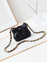 Bagsaaa Chanel Clutch With Chain AP4028 Black - 12 × 13 × 4 cm - 1