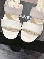 Bagsaaa Chanel Mules White & Imitation Pearls G45685 - 2