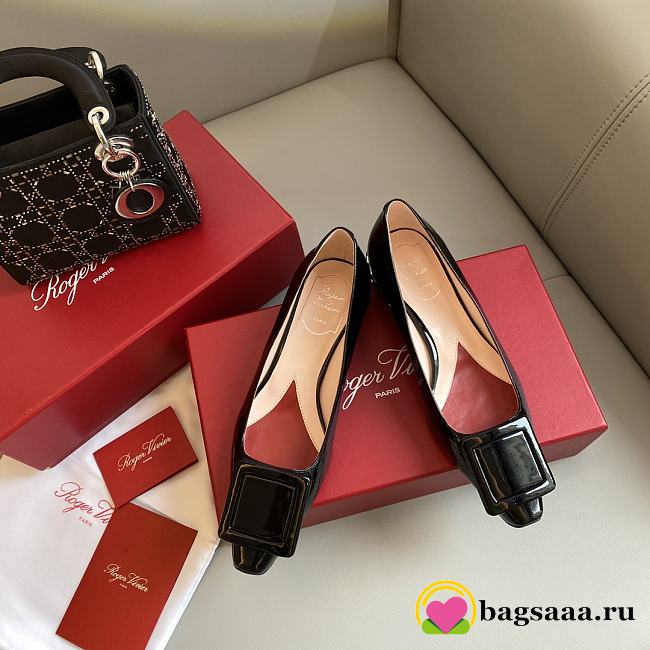 Bagsaaa Roger Vivier Strass Heel Covered Buckle Ballerinas in Patent Leather Black - 1