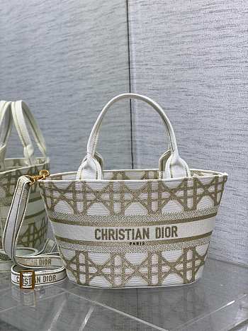 Bagsaaa Dior Hat Basket Bag White and Gold-Tone Macrocannage Embroidery - 35 x 20.5 x 11 cm