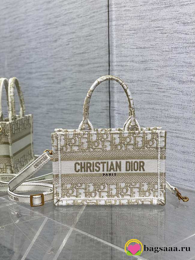 Bagsaaa Mini Dior Book Tote Gold-Tone Dior Oblique Embroidery - 21.5 x 13 x 7.5 cm - 1