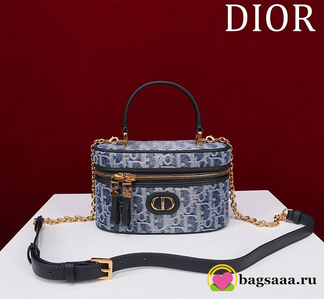 Bagsaaa Dior 30 Montaigne Mini Vanity Case Blue Denim Dior Oblique Jacquard - 16.5 x 8 x 9.5 cm - 1