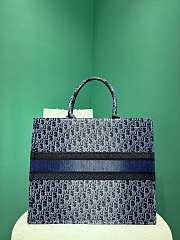 Bagsaaa Large Dior Book Tote Blue Denim Dior Oblique Jacquard - 42 x 35 x 18.5 cm - 2