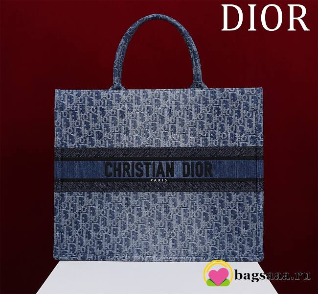 Bagsaaa Large Dior Book Tote Blue Denim Dior Oblique Jacquard - 42 x 35 x 18.5 cm - 1