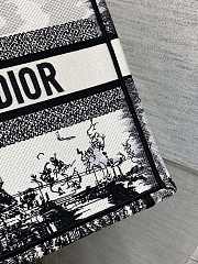 Bagsaaa Medium Dior Book Tote White and Black Paris Embroidery - 36 x 27.5 x 16.5 cm - 4