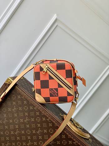 Bagsaaa Louis Vuitton N40548 Chess Messenger Orange - 24 x 24 x 8 cm