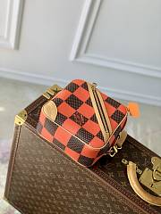 Bagsaaa Louis Vuitton N40548 Chess Messenger Orange - 24 x 24 x 8 cm - 5