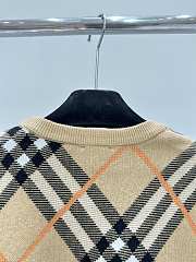 Bagsaaa Burberry Check Wool Blend Sweater Beige - 4