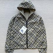 Bagsaaa Burberry Cropped Reversible Check Jacket Gray - 1