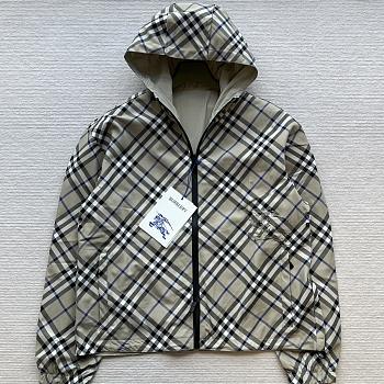 Bagsaaa Burberry Cropped Reversible Check Jacket Gray