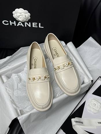 Bagsaaa Chanel Moccasins Cream G45785