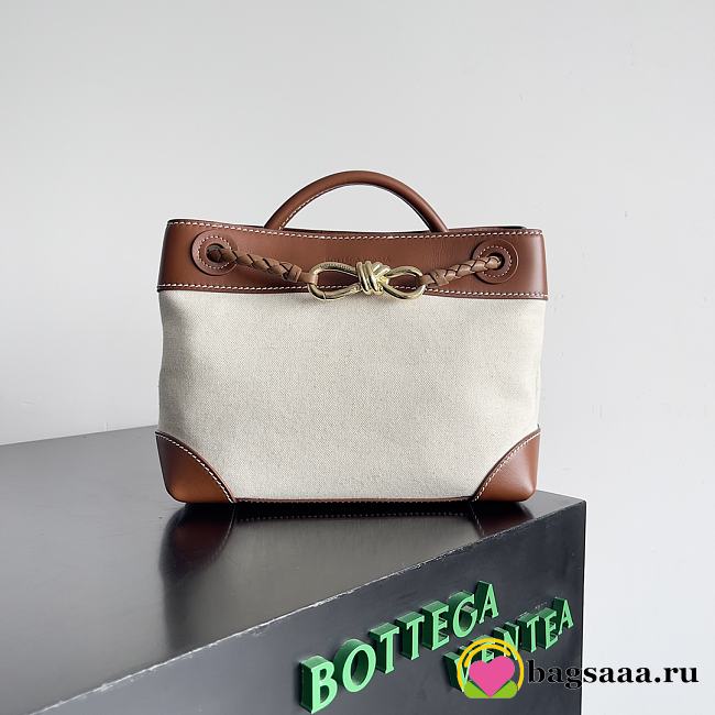 Bagsaaa Bottega Veneta Small Andiamo Natural/light wood - 25*20*10.5cm - 1