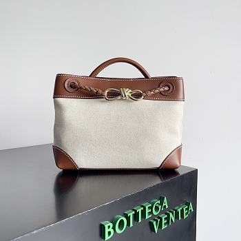 Bagsaaa Bottega Veneta Small Andiamo Natural/light wood - 25*20*10.5cm