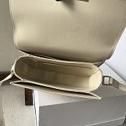 Bagsaaa Celine Teen Triomphe Bag In Shiny Calfskin Vanilla - 18.5 X 13.5 X 7 CM - 2