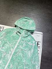 Bagsaaa Dioriviera Hooded Anorak White and Aquamarina Technical Taffeta Jacquard with Toile de Jouy Sauvage Motif - 2