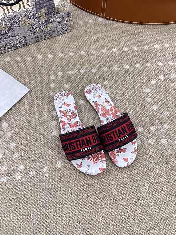 Bagsaaa Dior Dway Slide White and Red Embroidered Cotton with Le Cœur des Papillons Motif