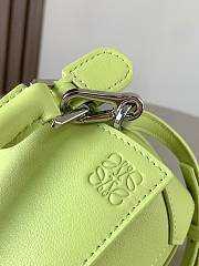 Bagsaaa Loewe Mini Puzzle bag in classic calfskin anise green - 18x8x12 cm - 4