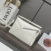 Bagsaaa Loewe Small Puzzle bag in soft grained calfskin white - 24X16.5X10.5 cm - 3