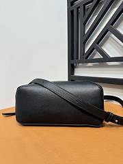 Bagsaaa Loewe Small Puzzle bag in classic calfskin black - 24X16.5X10.5 cm - 4